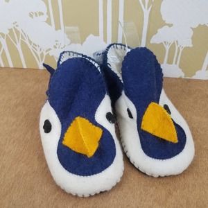Silk Road Bazaar Penguin Handmade Wool House Slippers W Size 5-6 NWT Fair Trade